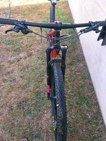 Used Orbea oiz Custom Shimano Deore XT 2024 Mountainbike, Red — image 13 of 15