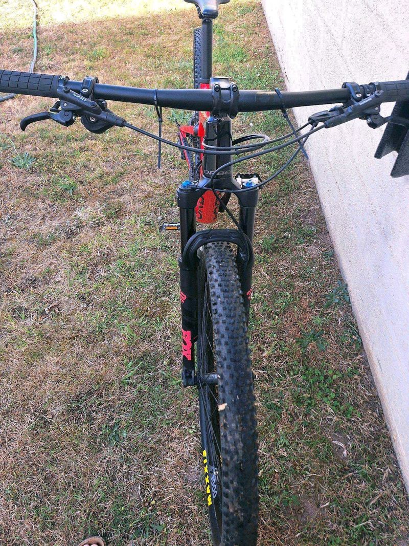 Used Orbea oiz Custom Shimano Deore XT 2024 Mountainbike, Red — image 13 of 15