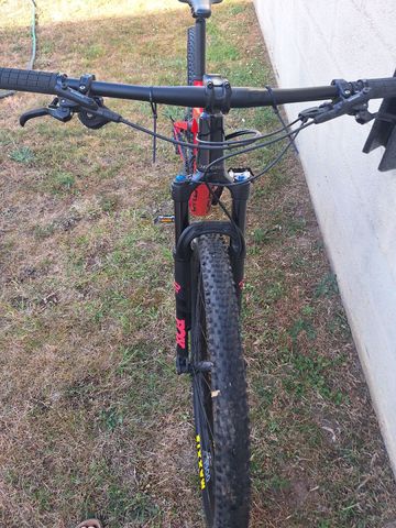 Used Orbea oiz Custom Shimano Deore XT 2024 Mountainbike, Red — image 6 of 15
