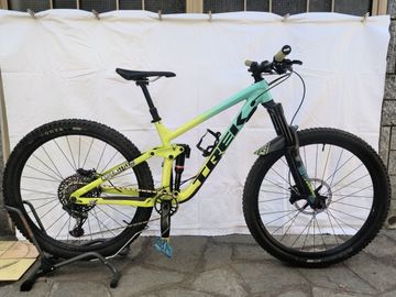 Tweedehands Trek Slash 8 29 2019 2019 Mountainbike — afbeelding 1 van 52
