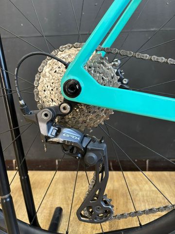 Brugt Bianchi Impulso COMP GRX 610 disc 2025 2025 Road & Gravel — billede 3 af 11
