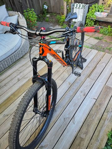 Used Scott Genius 940 2019 2019 Mountainbike, Black, 29 — image 9 of 16