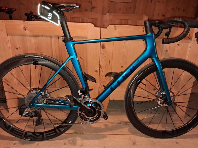 CUBE LITENING AIR C:68X SLX 2024 2024 Road & Gravel de segunda mano