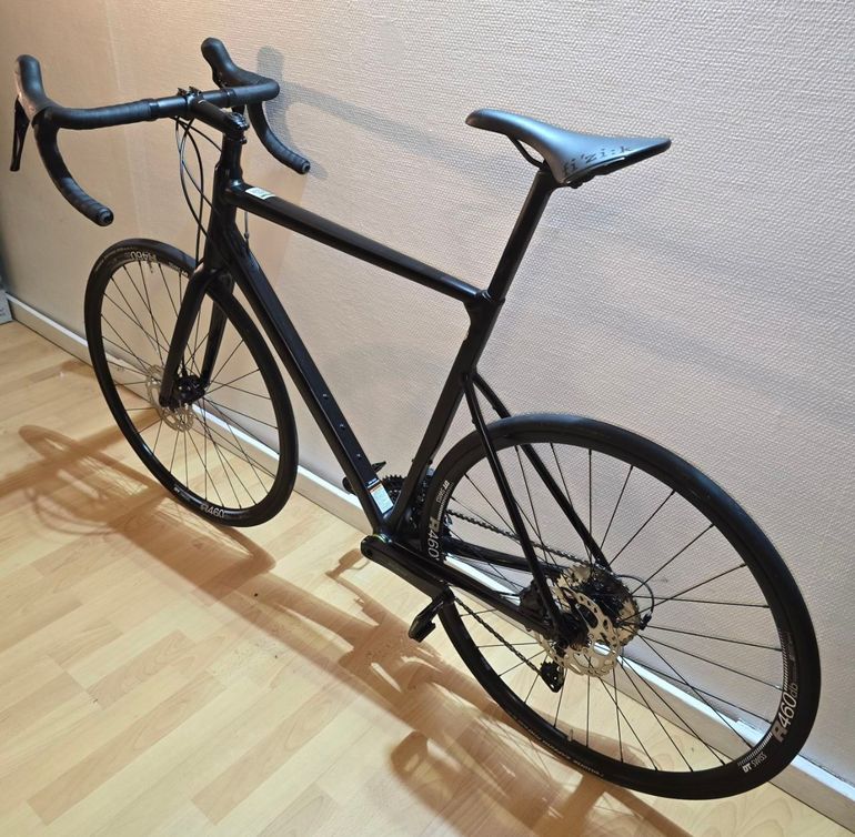 Used Cannondale Caad Shimano 105 2025 Road & Gravel, Black — image 20 of 31