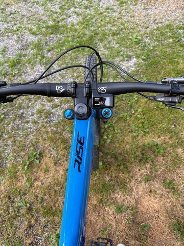 Gebrauchtes Orbea RISE M10 2022 2022 Mountainbike, Blau, 29 — Bild 4 von 9
