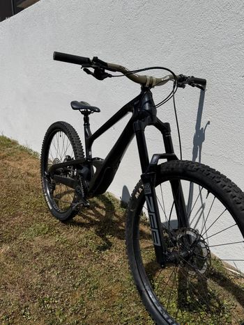 Used Cannondale Jekyll 2 2023 2023 Mountainbike, Black, 29 — image 4 of 6