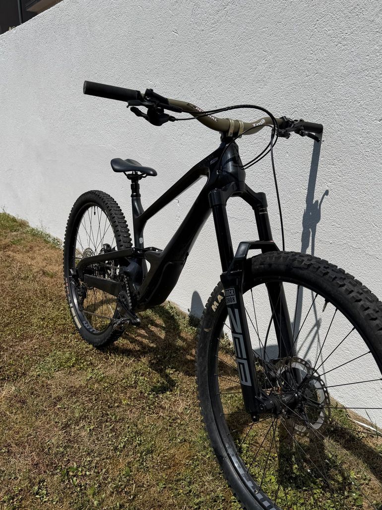 Used Cannondale Jekyll 2 2023 2023 Mountainbike, Black, 29 — image 4 of 6