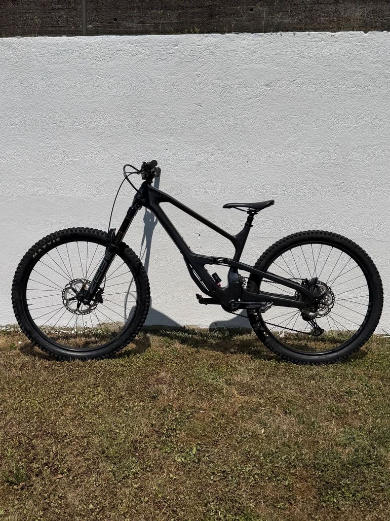 Used Cannondale Jekyll 2 2023 2023 Mountainbike, Black, 29 — image 2 of 6