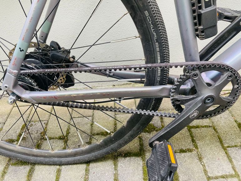 Gebrauchtes CUBE HYDE, RACE 2023 2023 Urban, Violett — Bild 3 von 6