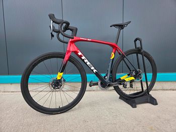 Käytetty Trek Domane SLR 7 AXS Gen 4 2023 2023 Road & Gravel