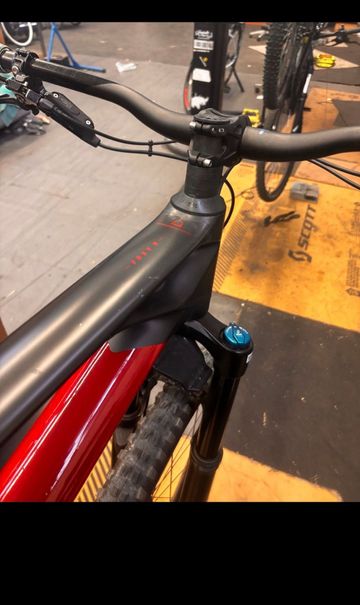 Brugt Mondraker FOXY CARBON R 2022 2022 Mountainbike — billede 8 af 13