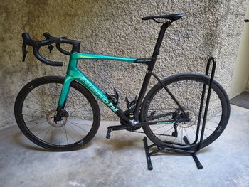 Używany Bianchi Specialissima COMP 105 Di2 2025 2025 Road & Gravel