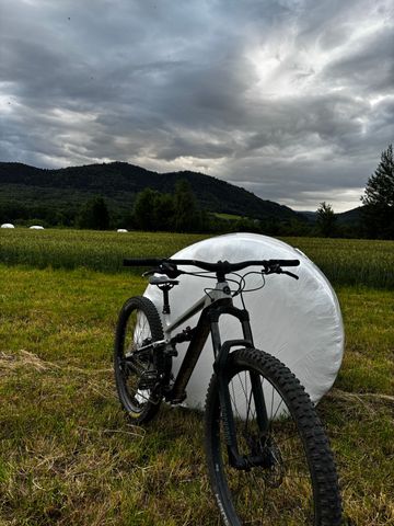 Tweedehands Polygon SISKIU T7 2022 2022 Mountainbike — afbeelding 4 van 4
