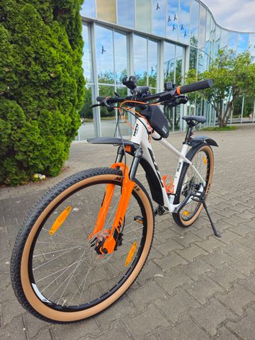KTM ULTRA FLITE 29 2025 2025 Mountainbike usato, Bianco — immagine 2 di 5