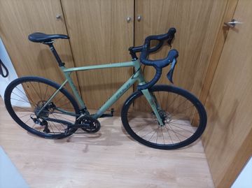 Tweedehands Fuji Jari 1.1 2024 2024 Road & Gravel — afbeelding 1 van 10
