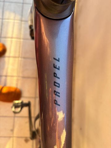 Tweedehands Giant Propel Advanced 1 2023 2023 Road & Gravel — afbeelding 4 van 6