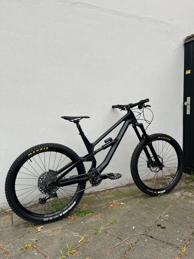 Used Canyon Torque 5 2021 2021 Mountainbike, Black, 27.5 — image 3 of 9