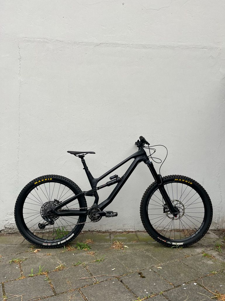 Used Canyon Torque 5 2021 2021 Mountainbike, Black, 27.5 — image 2 of 9