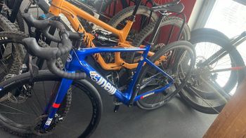 Použité Cinelli Superstar SRAM Force eTap AXS 2025 Road & Gravel — obrázek 2 z 17