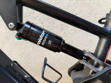 Used Whistle Custom L-TWOO RX 2022 Mountainbike, Black — image 7 of 14