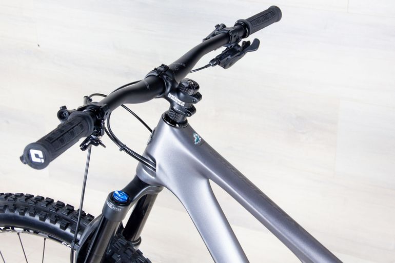Used Yeti SB115 2022 Mountainbike, Light Gray — image 14 of 16