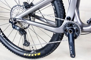 Used Yeti SB115 2022 Mountainbike, Light Gray — image 6 of 16