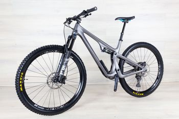 Used Yeti SB115 2022 Mountainbike, Light Gray — image 5 of 16