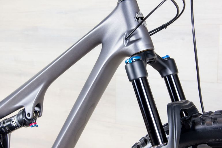 Used Yeti SB115 2022 Mountainbike, Light Gray — image 9 of 16