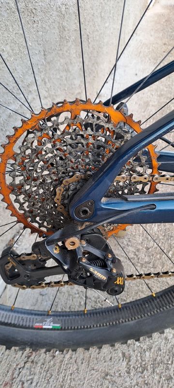 BMC Twostroke 01 ONE 2021 2021 Mountainbike usato, Blu — immagine 10 di 14