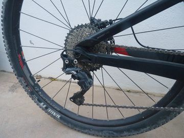Trek Fuel EX 8 29 2017 2017 Mountainbike usato, Nero — immagine 16 di 25