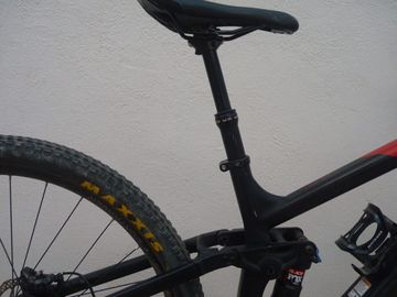Trek Fuel EX 8 29 2017 2017 Mountainbike usato, Nero — immagine 13 di 25
