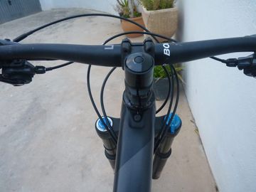 Trek Fuel EX 8 29 2017 2017 Mountainbike usato, Nero — immagine 5 di 25