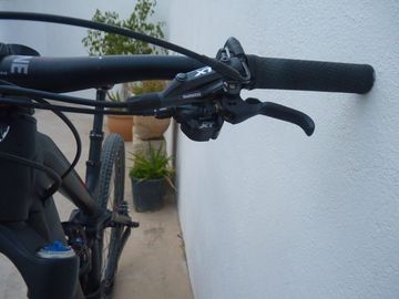 Trek Fuel EX 8 29 2017 2017 Mountainbike usato, Nero — immagine 22 di 25