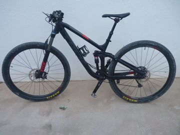 Trek Fuel EX 8 29 2017 2017 Mountainbike usato, Nero — immagine 3 di 25
