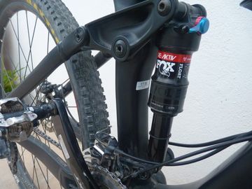 Trek Fuel EX 8 29 2017 2017 Mountainbike usato, Nero — immagine 10 di 25
