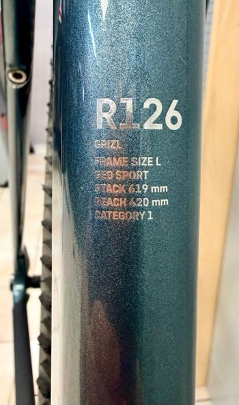 Použité Canyon Grizl CF 9 w/ ECLIPS 2026 Frameset 2026 Road & Gravel — obrázek 3 z 10