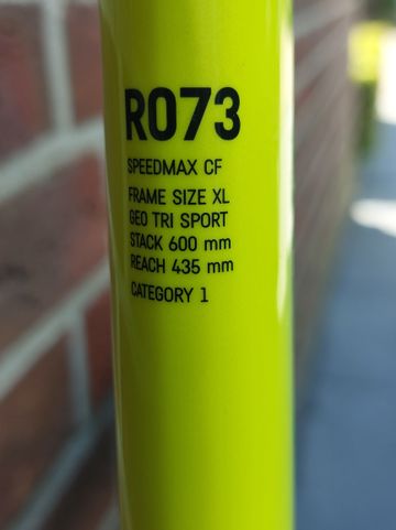Used Canyon Speedmax CF 8 Disc 2023 2023 Road & Gravel, Orange — image 10 of 13