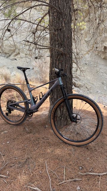 Tweedehands Scott Spark RC Pro 2024 2024 Mountainbike — afbeelding 2 van 3