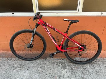 Used Mondraker Custom Shimano Acera 2016 Mountainbike, Red — image 2 of 3