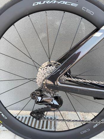 Brugt Canyon Aeroad CFR Di2 2025 2025 Road & Gravel — billede 5 af 8