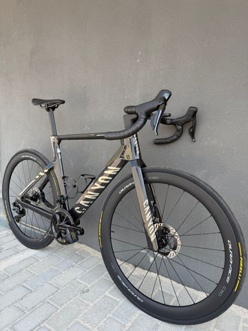 Gebrauchtes Canyon Aeroad CFR Di2 2025 2025 Road & Gravel, Schwarz — Bild 2 von 8