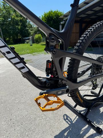 Propain Hugene Sram Eagle Transmission GX 2025 Mountainbike usato, Nero — immagine 11 di 16
