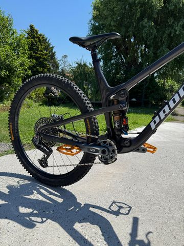 Propain Hugene Sram Eagle Transmission GX 2025 Mountainbike usato, Nero — immagine 14 di 16