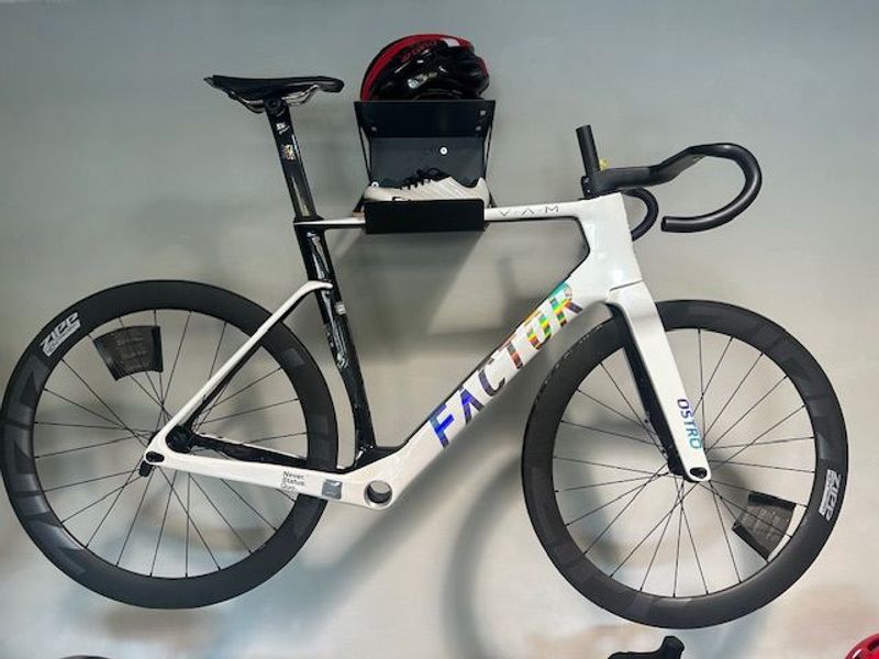 Factor OSTRO VAM - Frameset Premium 2026 Frameset 2026 Road & Gravel d'occasion