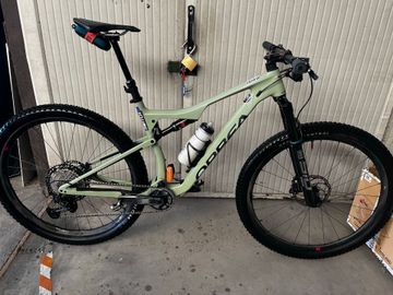 Used Orbea OIZ M10 2022 Frameset 2022 Mountainbike, Green, 29 — image 1 of 8