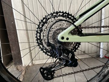 Used Orbea OIZ M10 2022 Frameset 2022 Mountainbike, Green, 29 — image 7 of 8