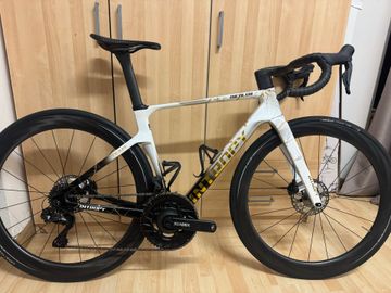 Tweedehands Intropy Custom Shimano Dura Ace Di2 2025 Road & Gravel