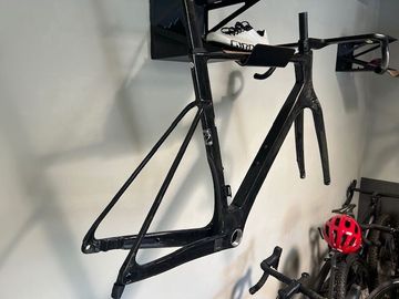 Used Factor Ostro Frameset 2025 Road & Gravel, Black — image 3 of 3