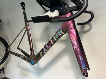 Factor Ostro Frameset 2025 Road & Gravel d'occasion — image 3 sur 3