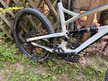 Tweedehands YT Industries Jeffsy 27 CF Pro 2018 2018 Mountainbike — afbeelding 4 van 14